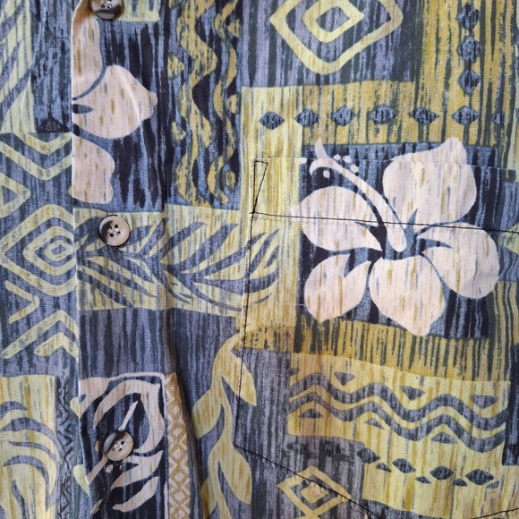 Go Barefoot Mens Floral Tribal Hawaiian Short Sleeve Button Down. Size L - Picture 5 of 6